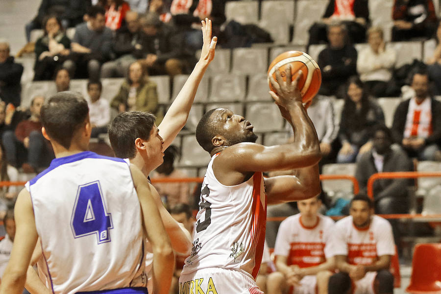 Fotos: Las imágenes del partido entre el Huniko Gijón Basket - Rosalía de Castro