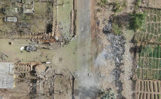 Vista aérea tras el ataque al Centro de Adiestramiento de la Misión de la Unión Europea en Malí, ubicado al norte de la localidad de Koulikoro.