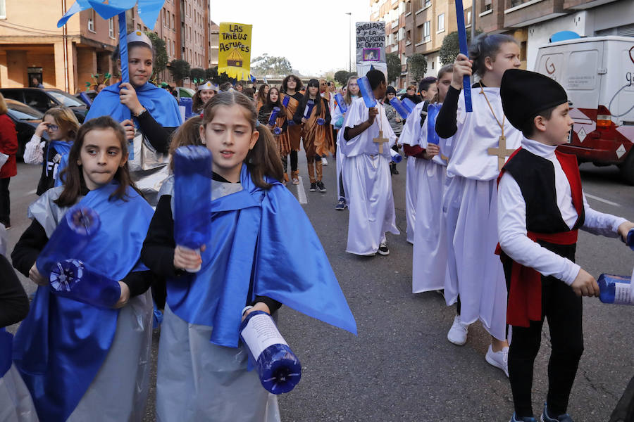 Como cada año, la zona oeste gijonesa comienza la fiesta del Antroxu por todo lo alto.