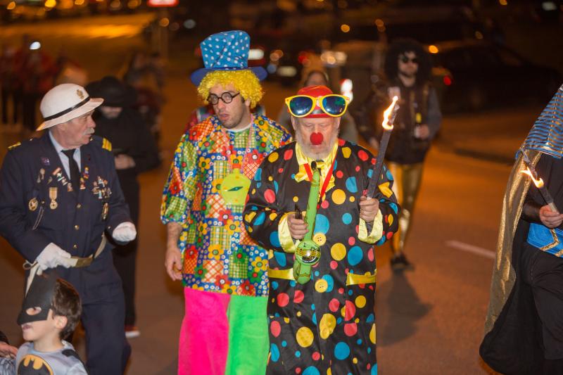 Britney Spears y Freddy Mercury arropan la apertura oficial del carnaval