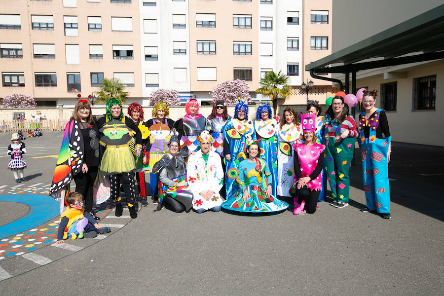 Una de las fiestas gastronómica por excelencia de Asturias por esta fechas tiene lugar en Siero y son Les COmadres. Miles de bollos preñaos para disfrutar de esta cita