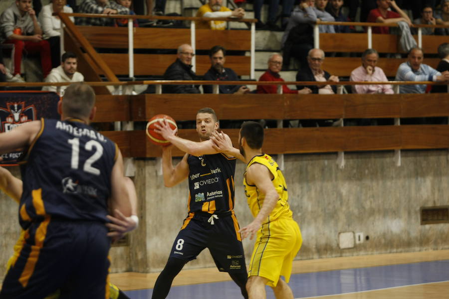 Con un gran acierto en el lanzamiento exterior los de Javi Rodríguez solventaron en el último cuarto su duelo ante el Real Canoe