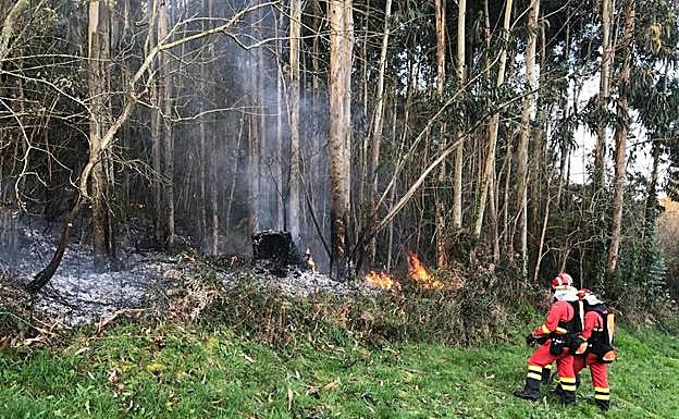 Actuación de la UME en Naves (Llanes).