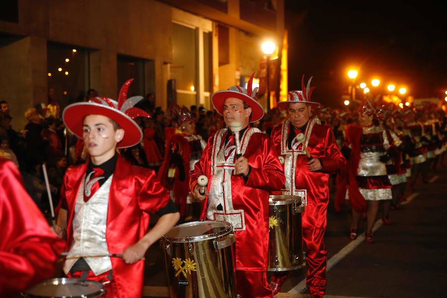 Fotos: ¿Estuviste en el desfile del Antroxu en Gijón? ¡Búscate! (2)