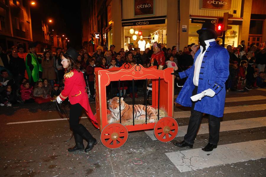 Fotos: ¿Estuviste en el desfile del Antroxu en Gijón? ¡Búscate! (2)