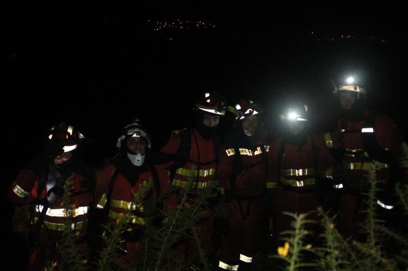 El fotógrafo de EL COMERCIO Xuan Cueto acompaña a la Unidad Militar de Emergencias en primera línea del fuego