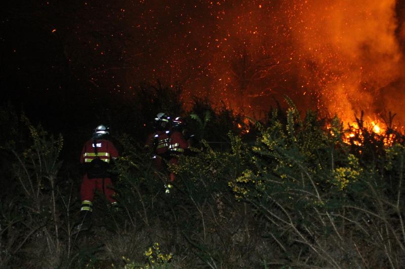 El fotógrafo de EL COMERCIO Xuan Cueto acompaña a la Unidad Militar de Emergencias en primera línea del fuego