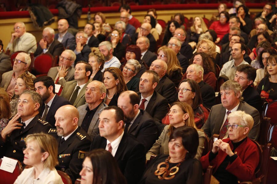 El Teatro Palacio Valdés, en Avilés, acogió la entrega del X Premio Familia Empresaria de AEFAS.