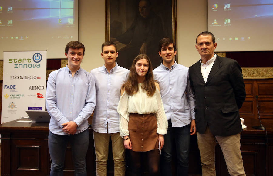 El proyecto Soundup del Colegio de Fomento Peñamayor se ha alzado con el primer premio en la categoría de menores de 17 años de STARTinnova, el programa de impulso de la cultura emprendedora de EL COMERCIO. En la categoría de segundo de Bachillerato y Formación Profesional se ha impuesto Imapro, del CIFP La Laboral, gracias a su propuesta de una compañía de mantenimiento para la Industria 4.0 de la región.