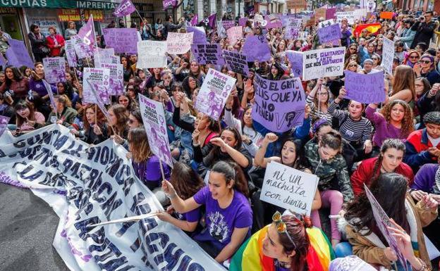 Concentración convocada por los sindicatos CCOO y UGT en la calle de San Bernardo en Madrid. 