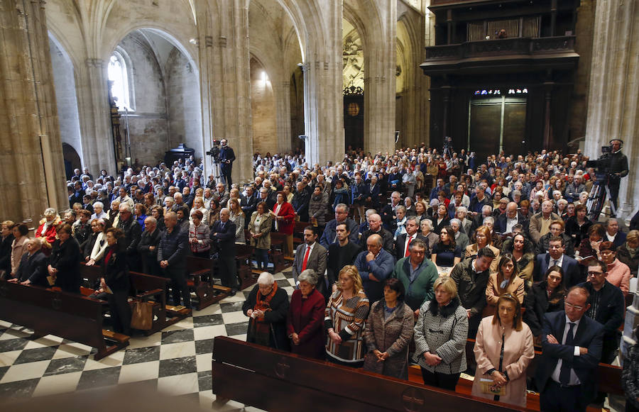 «Todos estamos preocupados por los escándalos que parecen no tener fin», aseguró el cardenal Angelo Becciu en una ceremonia abarrotada, donde el representante de la Santa Sede ha asegurado que «el mensaje de estos seminaristas mártires habla a España y habla a Europa con sus comunes raíces cristianas».