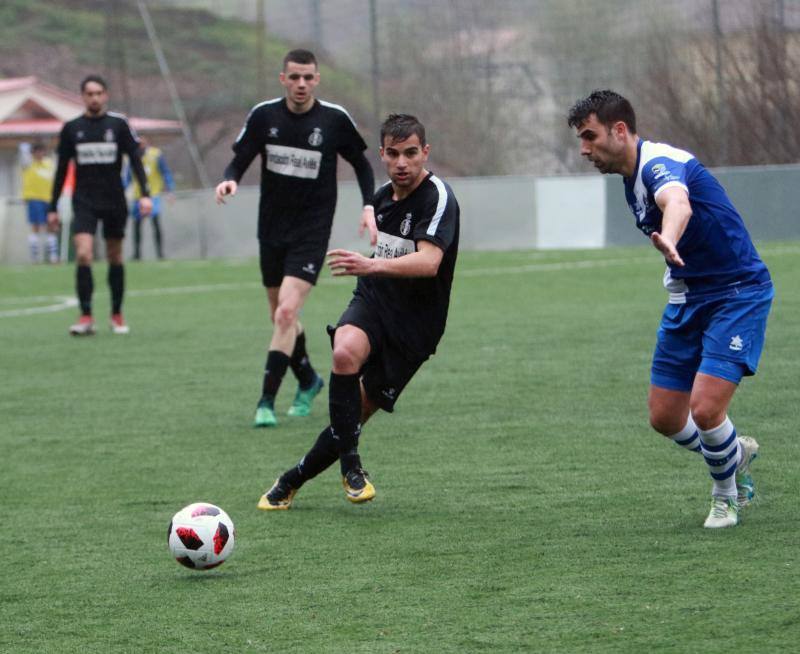 Fotos: Tuilla 4-0 Real Avilés, en imágenes