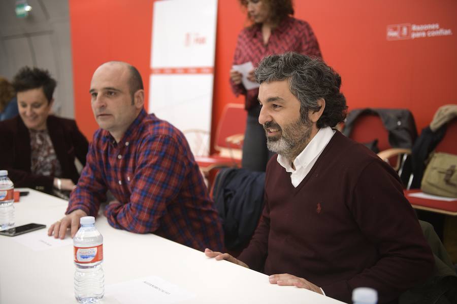 El Comité Autonómico de la FSA ha aprobado las listas para las próximas elecciones generales y autonómicas. A Adrián Barbón lo acompañarán Celia Fernández y Juan Cofiño en la candidatura regional y Adriana Lastra y Francisco Blanco liderarán las listas para el Congreso y el Senado. 