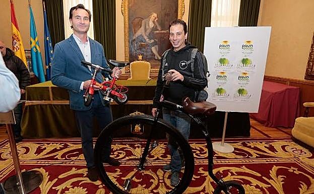 La primavera llega en bici al Botánico