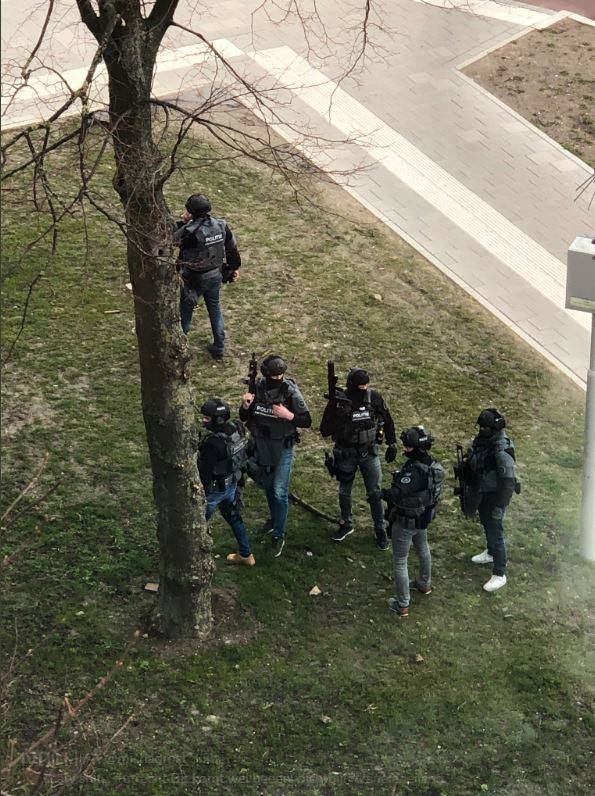 Un hombre ha abierto fuego este lunes contra los pasajeros de un tranvía en la céntrica plaza 24 de octubre de la ciudad neerlandesa de Utrecht.