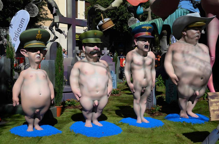 Las fallas valencianas han tenido como protagonistas a políticos del panorama nacional, como Pablo Casado o Pedro Sánchez y otros ligados a la actualidad catalana. Tampoco han faltado otros como Trump.