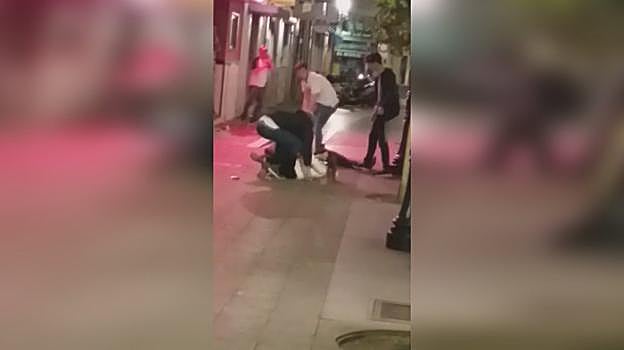 Agresión del fin de semana en la calle Linares Rivas. 