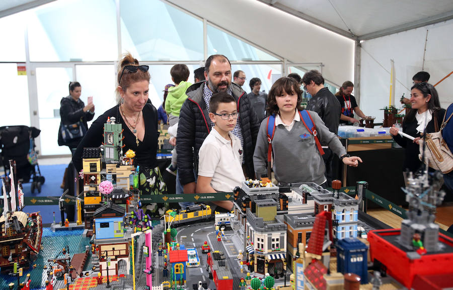 La Convención Juvenil de Cultura y Ocio Alternativo de Asturias congregará en el Calatrava de Oviedo a miles de personas hasta el próximo domingo.