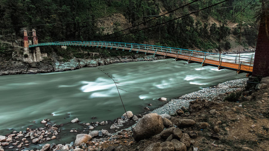 Puente colgante de Kashmir (India)