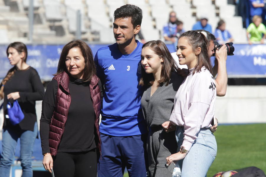 Dos millares de aficionados apoyan al Oviedo en el último entrenamiento antes del derbi