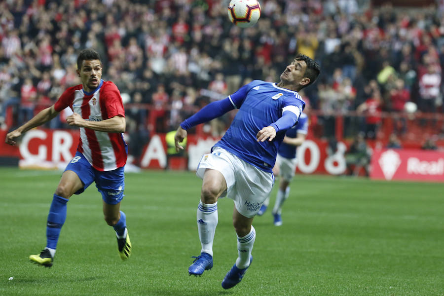 Las mejores jugadas y la celebración del gol del partido que enfrentó al Sporting de Gijón y el Real Oviedo en el derbi asturiano