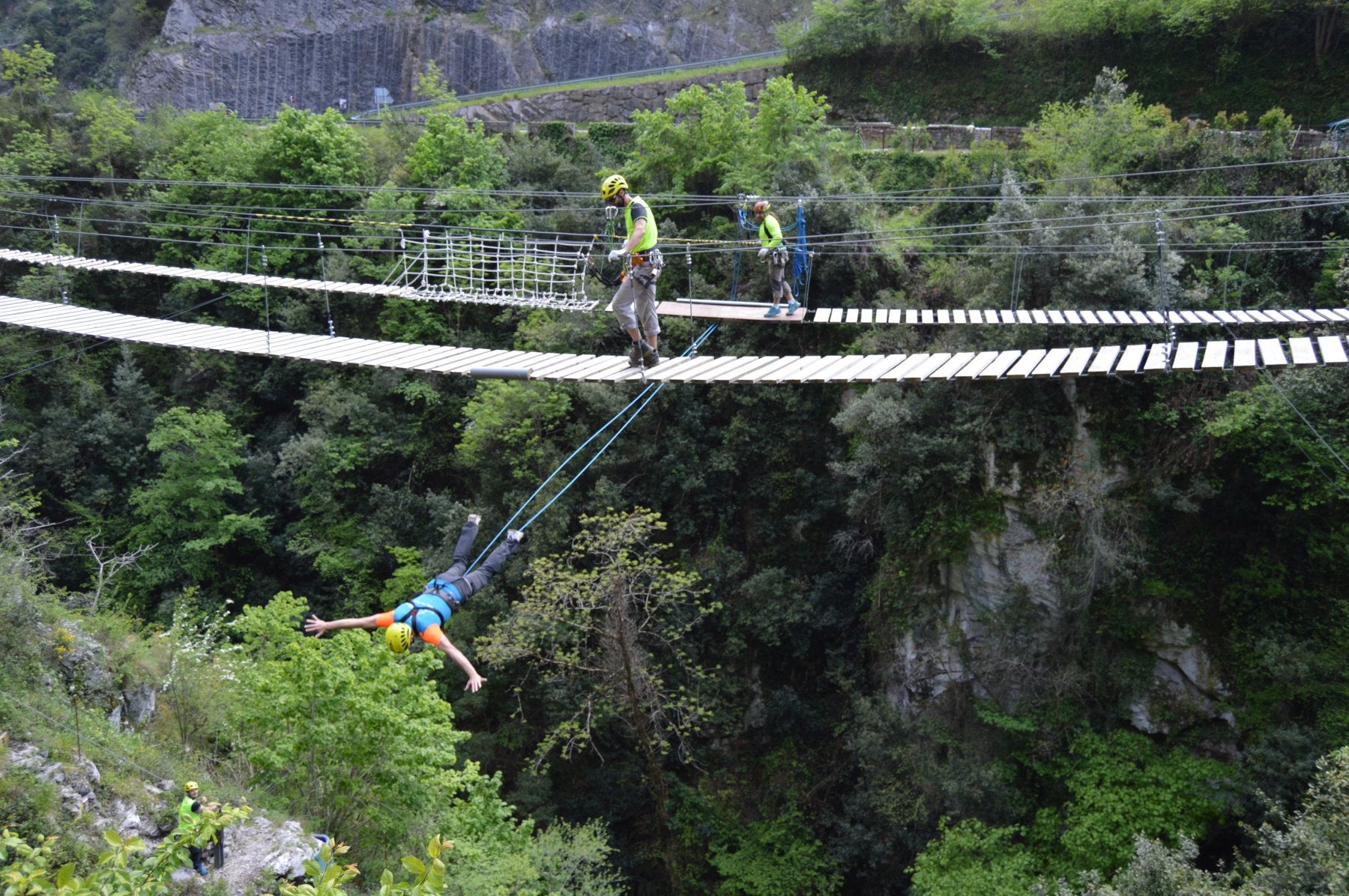 El tiempo primaveral invita a lanzarse a la aventura en plena naturaleza y, para ello, la región ofrece multitud de posibilidades para disfrutar en familia o con amigos de actividades al aire libre.