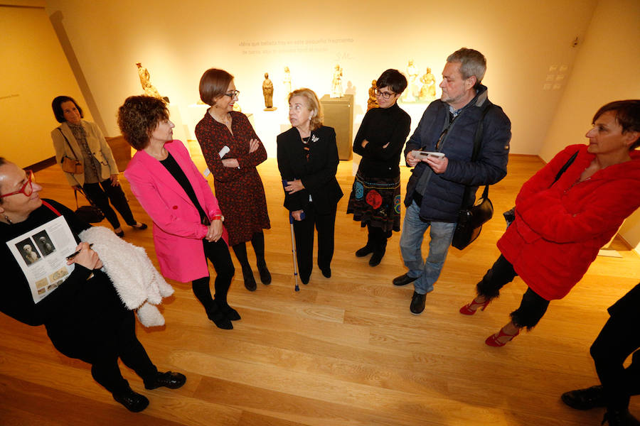 El Museo Casa Natal de Jovellanos en Gijón acoge la muestra de los dibujos, escayolas y otros materiales que el escultor asturiano Sebastián Miranda conservaba en su taller cuando falleció y que han sido donados por la familia del artista. La exposición podrá visitarse hasta el 22 de septiembre.