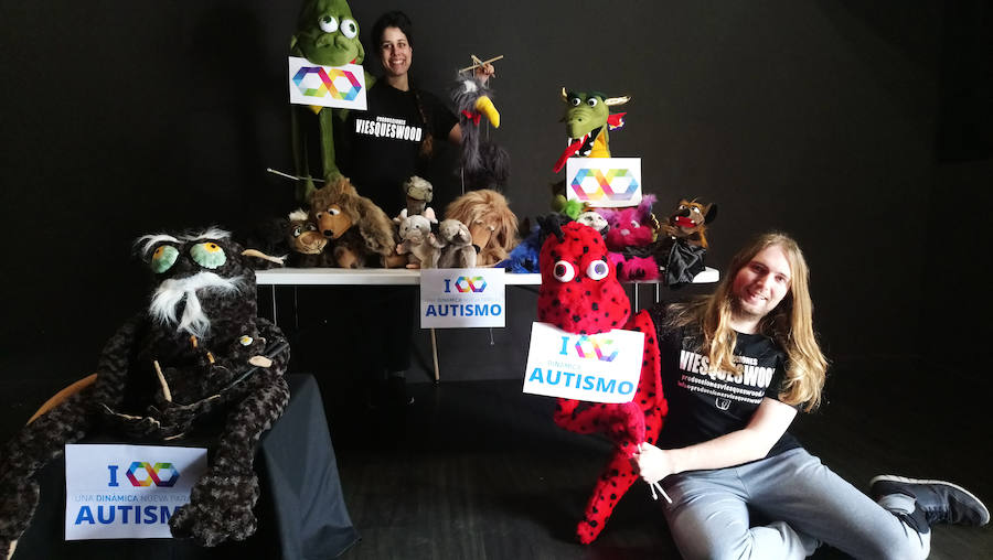 Dar visibilidad a los problemas a los que se enfrentan a diario quienes tienen autismo y sus familiares es el principal objetivo Día Mundial del Autismo, que se celebra este martes. Este fin de semana ya se celebraron varios actos, como el organizado por la Asociación de Familiares y Personas con Autismo (Adansi) en Oviedo. Y son muchos quienes se han sumado a esta campaña para reclamar más medios y apoyo. Colegios, universitarios, deportistas, guardias civiles y muchas más personas de todos los puntos de Asturias y del resto de España se han unido a esta iniciativa que tiene al signo del infinito como símbolo.