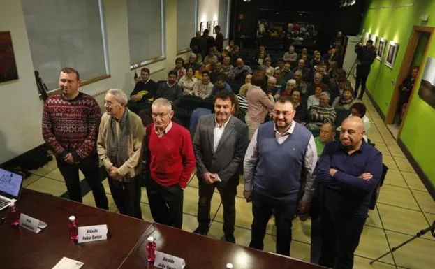 Reunión de los alcaldes democráticos de Laviana.