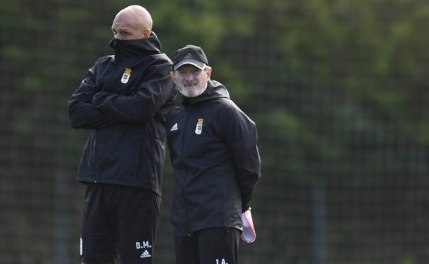 Juan Antonio Anquela, durante un entrenamiento del Real Oviedo