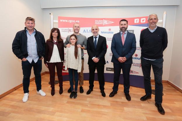 Ángel Solís, Beatriz Coto, Ricardo Menéndez, Daniela Menéndez, Antonio Corripio, Fernando Mateos y José Arconada. 