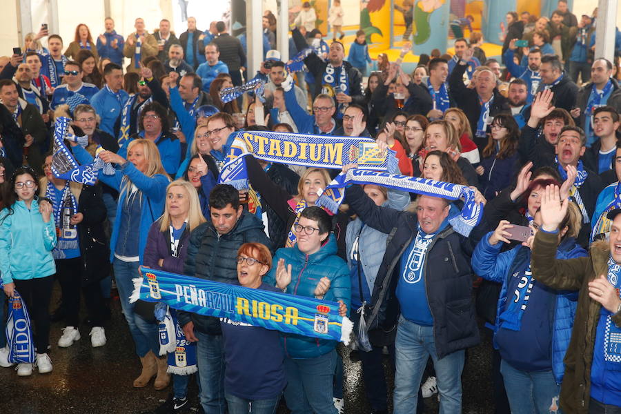 El exjugador y exentrenador del equipo azul recibió el Trofeo Herrerita al Oviedista del Año.