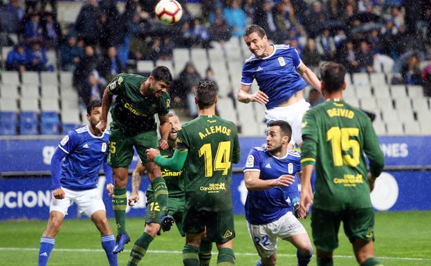 Jugada del Real Oviedo - Las Palmas.