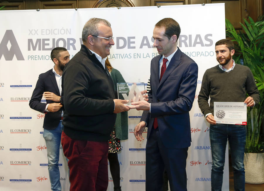 Consiste del XX concurso que EL COMERCIO lleva a cabo para escoger la iniciativa más atractiva, funcional e útil de la región. El sorteo cuenta con seis categorías: Empresarial / institucional, Servicio e iniciativa social, Ocio, Comercio Online, APPS y Blogs