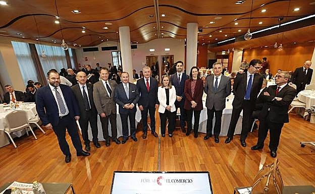 «El director de expansión de Amazon sabe que esto es un área metropolitana y nosotros discutimos si viene a Olloniego o Lugones»