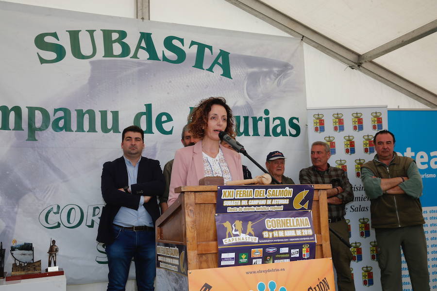 El afortunado pescador que lo echó a tierra, a cebo natural, fue el ovetense Fernando López Castro