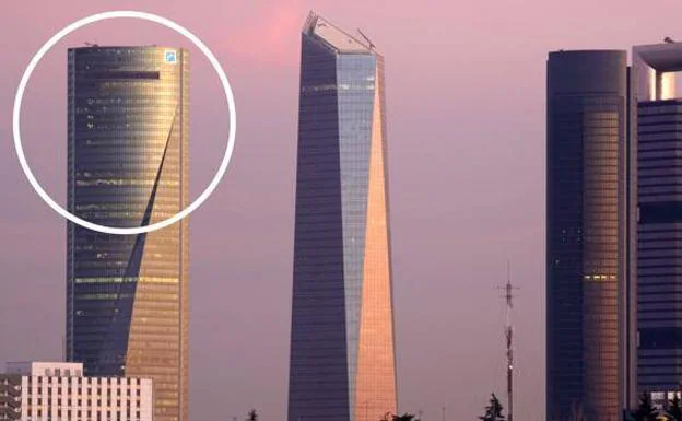 Torre Espacio, el primer rascacielos por la izquierda, en el Paseo de la Castellana - Ignacio Gil