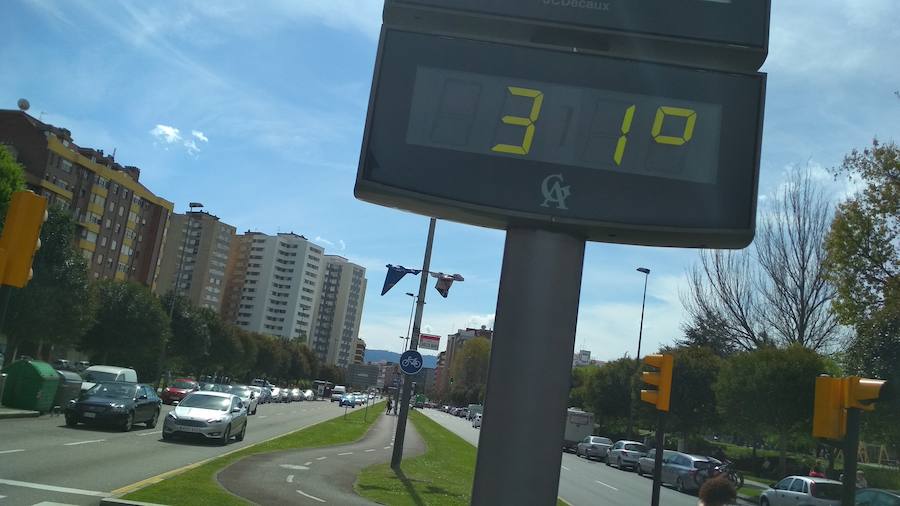 Jornada de bochorno en toda la región, que a prtir de esta tarde sufrirá uhn camvio radical con la llegada de tormentas y vientos de hasta 90 kilómetros por hora,