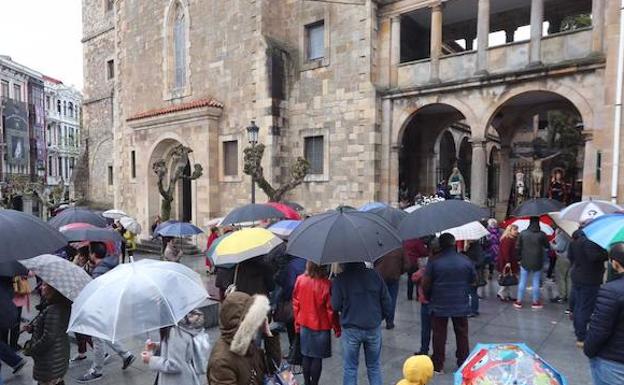 Las imagenes de la Semana Santa no pudieron salir debido a la lluvia