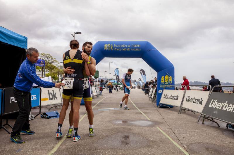 La competición organizada por el Academia Civil-CNSO en las inmediaciones de la playa de Poniente fue, de nuevo, uno de los grandes referentes deportivos de la ciudad de la mañana de Viernes Santo.