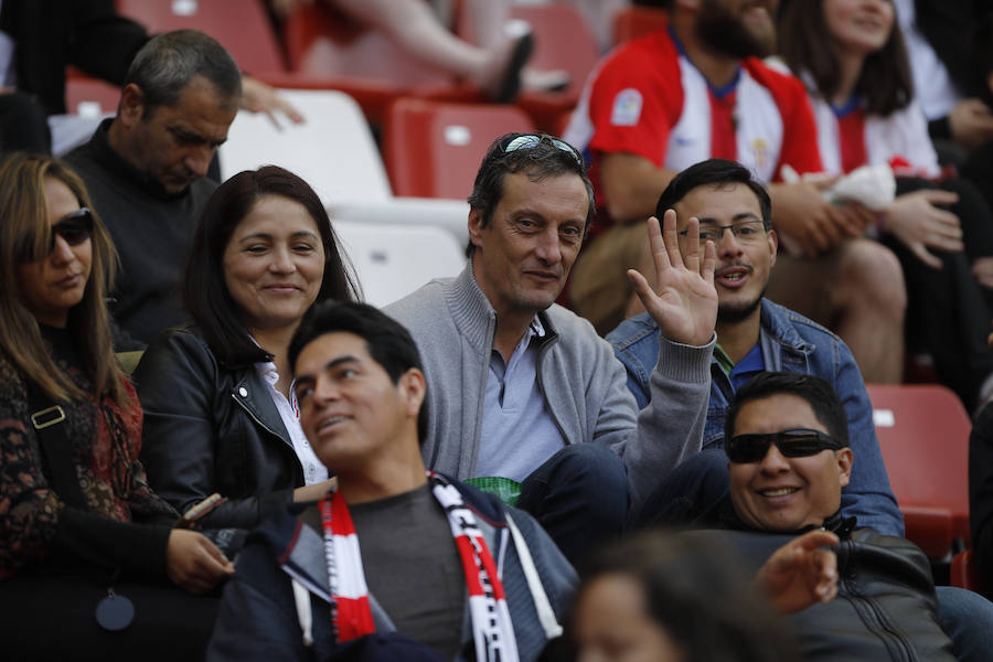 Fotos: ¿Estuviste en el derbi femenino en El Molinón? ¡Búscate!