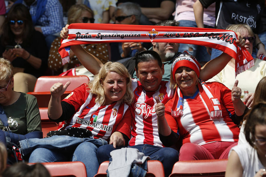 Fotos: ¿Estuviste en el derbi femenino en El Molinón? ¡Búscate!