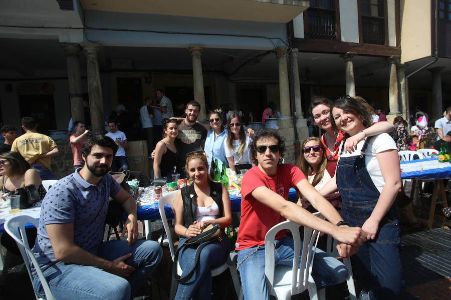 La edición de 2019 de la Comida en la calle de Avilés vuelve a repetir el éxito de la edición precedente