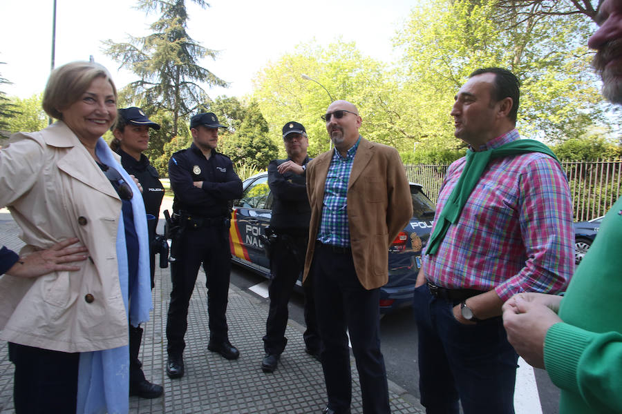 Miles de personas disfrutan de la Comida en la calle de Avilés en numerosos puntos de la ciudad. Uno de los puntos importantes, el parque de Ferrera