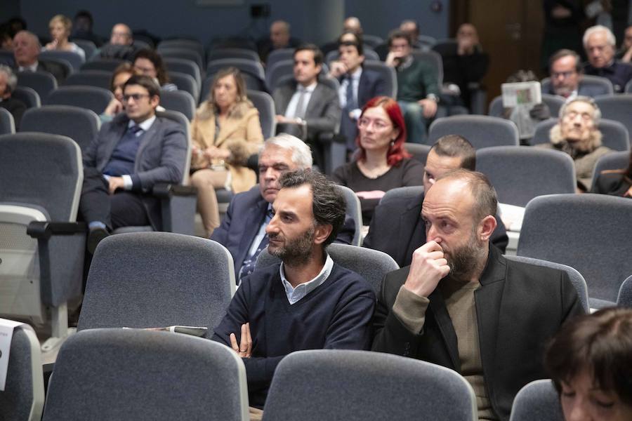 El recinto ferial Luis Adaro ha acogido la jornada técnica organizada por la Cámara de Comercio de Gijón, el despacho de abogados Ontier y EL COMERCIO sobre el Plan General de Ordenación gijonés. 