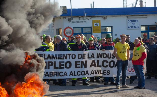 Manifestación de los trabajadores de Alcoa en Avilés. 