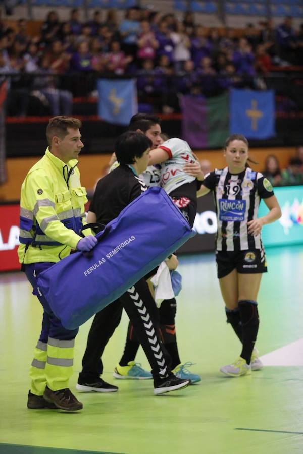 Las gijonesas, que se enfrentarán mañana por el pase a la final al vencedor del encuentro Bera Bera-Rocasa, tuvieron resuelto el partido al comienzo del segundo tiempo