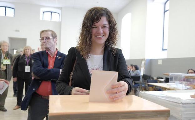 Sofía Castañón: «Es un día clave para votar con una sonrisa y todo el convencimiento»