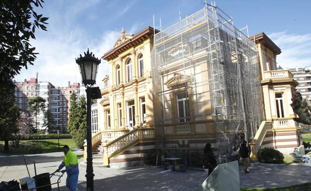 Trabajos en la fachada de Villa Magdalena