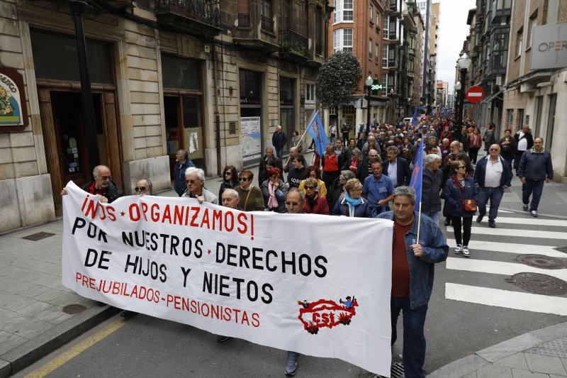 Los sindicatos CSI, CGT, SUATEA y la Confederación Nacional del Trabajo convoca la concentración del 1 de mayo bajo el lema 'Conciencia y lucha de clases'.